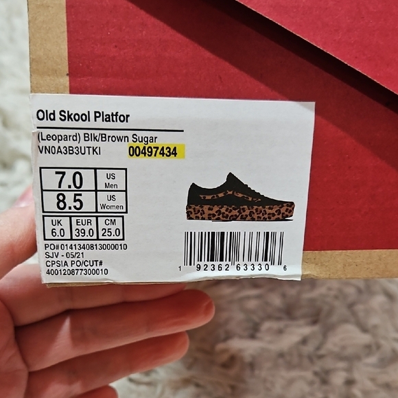 Vans Old Skool Platform Sneaker - Picture 9 of 9